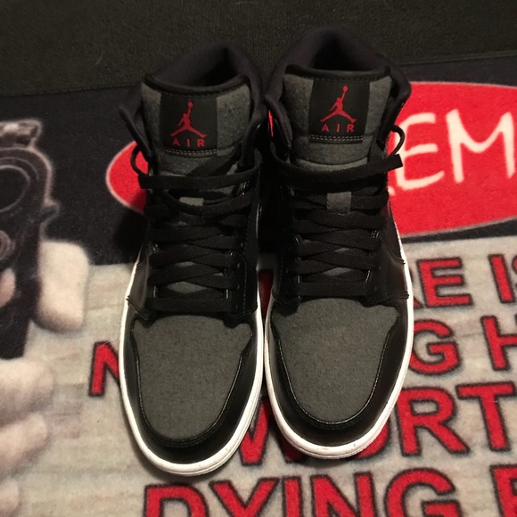 Jordan 1 premium size 9 - Picture 4 of 5